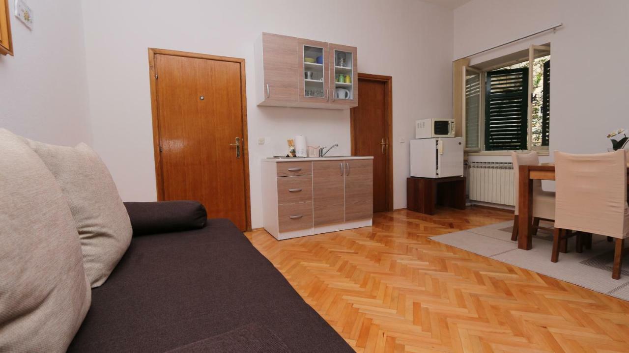 Promenade Apartment